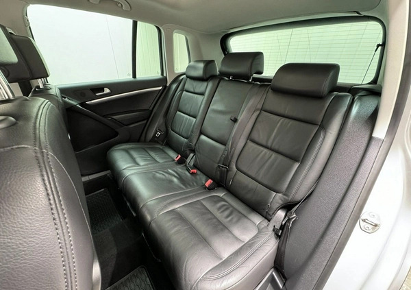 Volkswagen Tiguan cena 49900 przebieg: 209000, rok produkcji 2012 z Żmigród małe 562